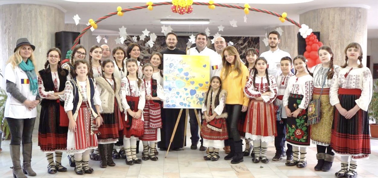 Spectacol pentru micuţii pacienţi de la Institutul Oncologic Bucureşti